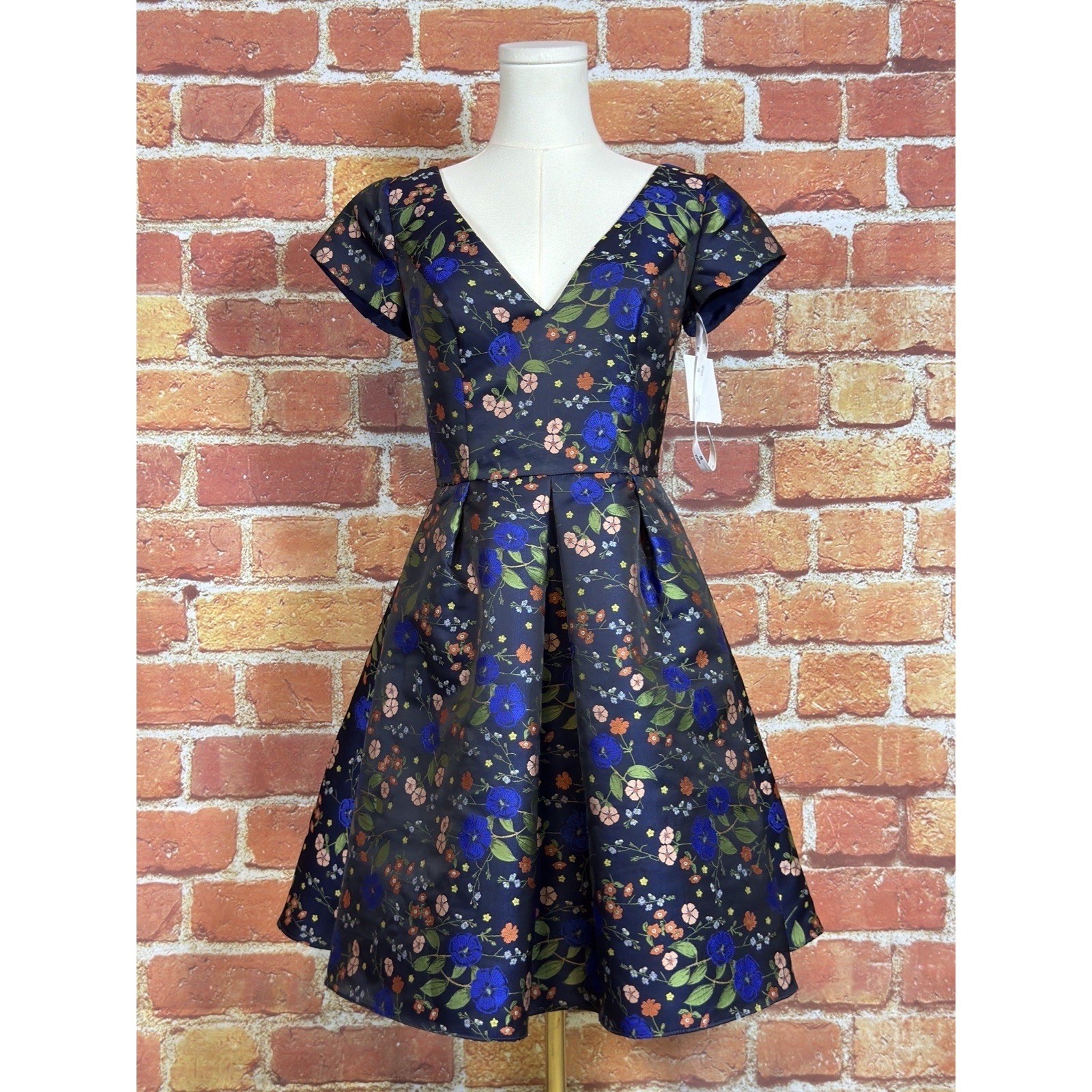 Db Studio Davids Bridal Fit & Flare Short Sleeve Jacquard Floral Dress Size 4